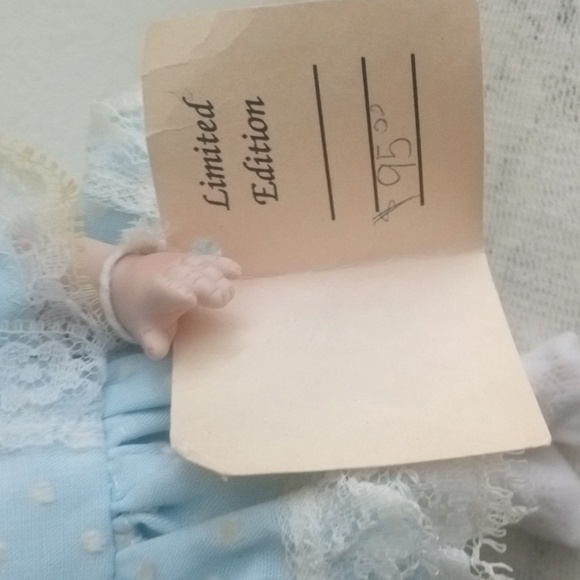 Reproduction Just Me  Miniature Porcelain  Doll Jointed Full Body  Blue 9" - Picture 5 of 14